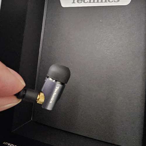 放9成9新Technics EAH-TZ700