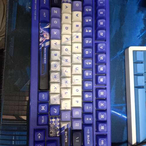 Machenike K600T Hot-Swappable 三模82鍵 機械式鍵盤(竹青軸-白澤紫色)