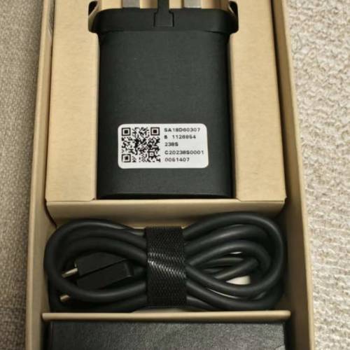 Motorola Edge 40 6.55吋,pOLED雙曲面全屏幕,99新,100%正常,有使用過痕跡.