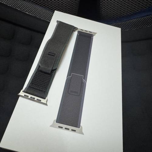 （原裝正版）Apple Watch Ultra 錶帶 （49mm藍色配黑色越野手環 S/M size