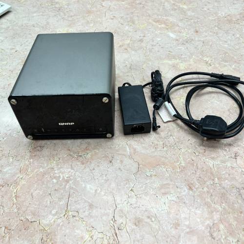 QNAP TS-201 NAS 網絡伺服器+ 2x1TB hard disk