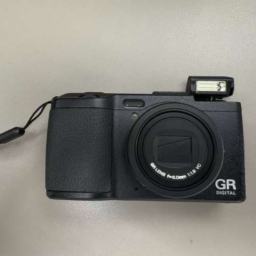 RICOH GR DIGITAL IV