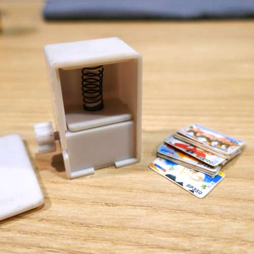 古董玩具咭機1個...日本掣造.可扭動