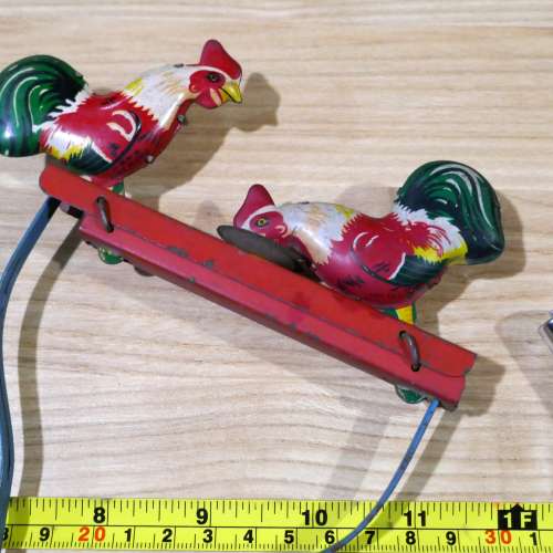 古董手動公雞啄米1件...鐵皮玩具