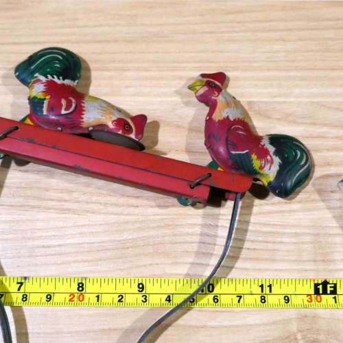 古董手動公雞啄米1件...鐵皮玩具