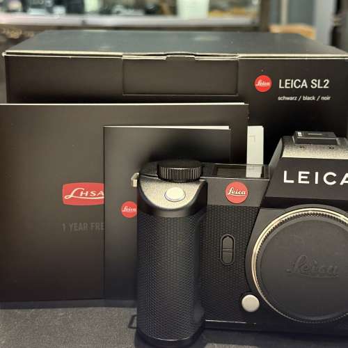 Leica SL2 digital mirrorless camera full packing