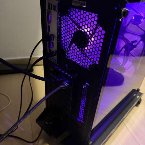 售二手i7第8代組裝電腦 夠打機文書剪片, RGB燈新淨機箱