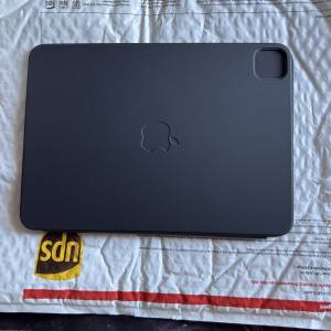 99% new Apple Smart Folio for iPad Pro 11 inch M4 m2 m2 m1