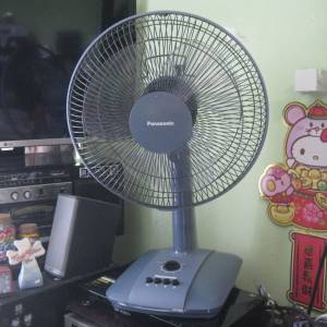 Panasonic 座抬桌扇