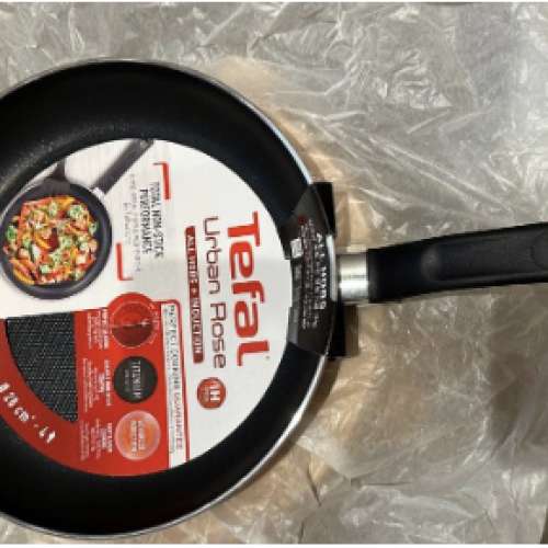 Tefal 特福28Cm 煎鍋，適合各種爐具