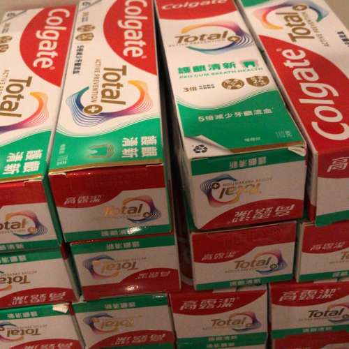 Colgate 高露潔total 護齦牙膏一支