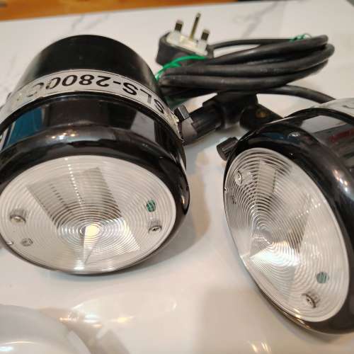 AC STROB SLS 2800C 交流電影室閃光燈 二手正常 兩個一起平售