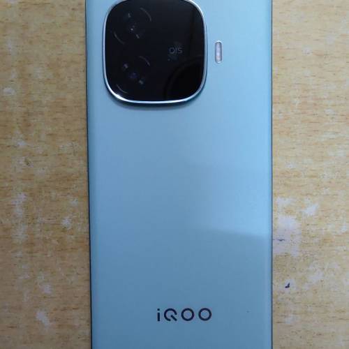 VIVO IQOO Z9 Turbo 全網通  16GB+256GB 山野青色 連 香港規格 Vivo 120 快充插頭