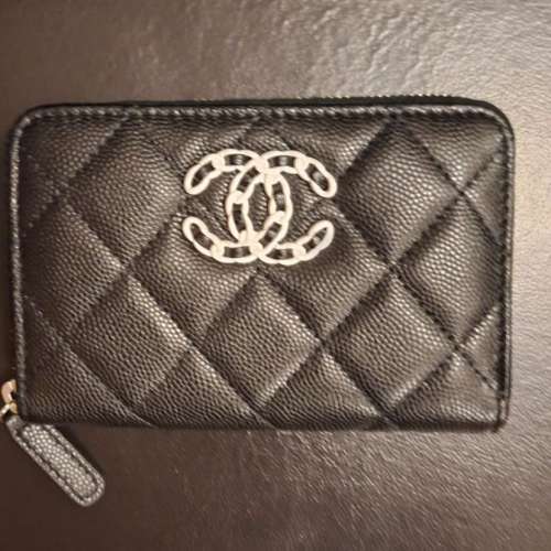 CHANEL 黑拼白扣牛皮拉鍊卡片套