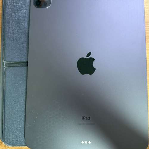 放 APPLE Ipad Pro 11吋(第2代) 跟保護套 512G