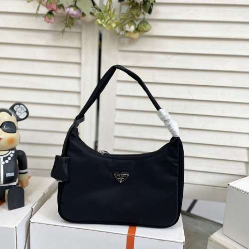 285 Prada Hobo 腋下包