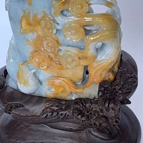 翡翠A玉寶瓶擺件。5x3.5寸，重573克gram.淺紫色調 配雕刻上黃花束，竹筍，寓意平安 ...