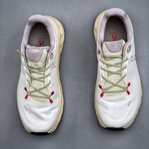 ON Cloudtilt 輕量透氣運動休閒跑鞋 size：36-46