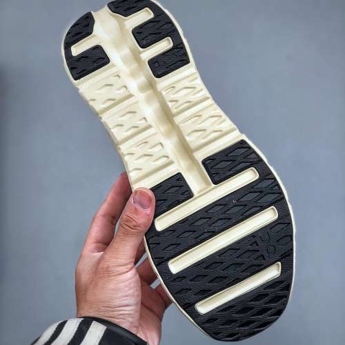 ON Cloudtilt 輕量透氣運動休閒跑鞋 size：36-46