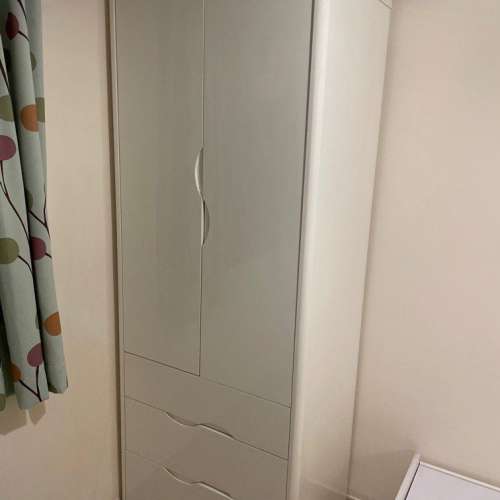 搬屋放: 雙開門衣櫃x2 黃大仙 wardrobe*2 Wong Tai Sin