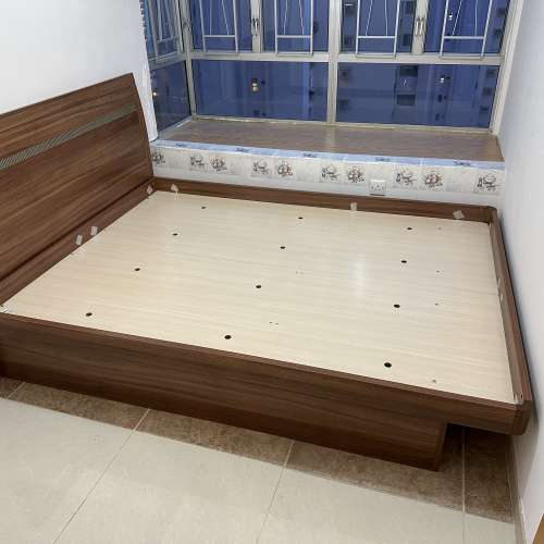 搬屋放: 油壓5尺大床 + sealy床褥 黃大仙 double bed and Sealy mattress