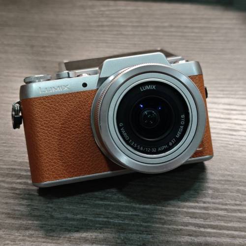 Panasonic lumix dmc gf7 連 12-32mm鏡頭 (m43 not olympus om system)