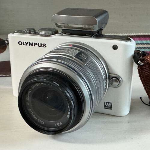 Olympus E-PL3 + 14-42 EPL3