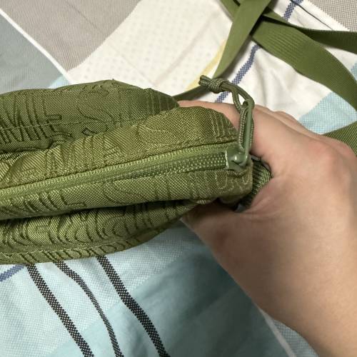 Supreme 19ss 斜孭袋 綠色