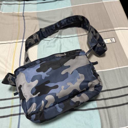 Porter 藍色迷彩斜孭袋 blue camouflage shoulder bag