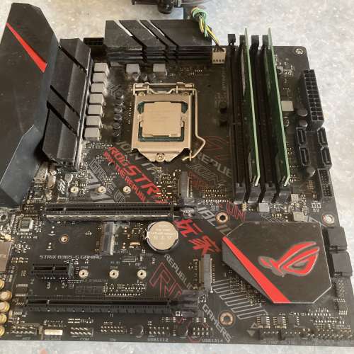 I7 8700 + ASUS ROG STRIX B365-G GAMING + KINGSTON 8GB*2 DDR4 2666MHz