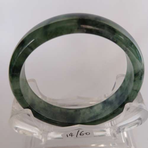 緬甸乾青手鈪， 圓滑好水頭 ，單一隻600元, 兩隻1000元，三隻1200元。no.D.30.8.25