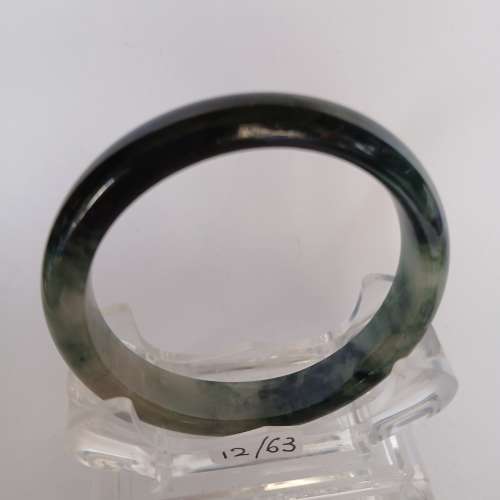 緬甸乾青手鈪， 圓滑好水頭 ，單一隻600元, 兩隻1000元，三隻1200元。no.D.30.8.25