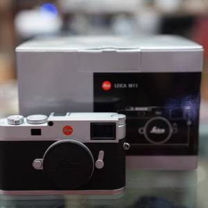 leica m11 digital camera silver