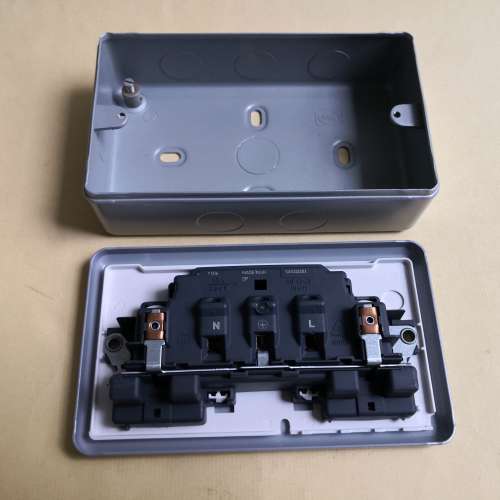 全新英國MK二位插座連開關MADE IN UK