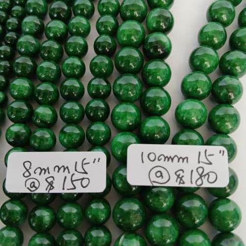 一手8條緬甸乾青珠串，全部15吋，包括4/6/ 8/10mm各兩條，滿綠色珠圓玉滑，8條清貨...