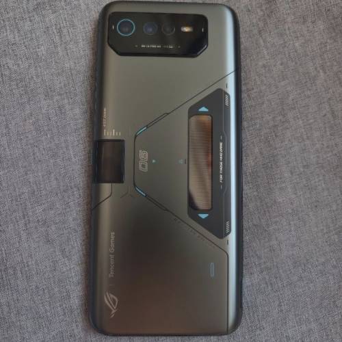 ASUS ROG PHONE 6D Ultimate 16+512GB 國際版雙卡5G 新淨