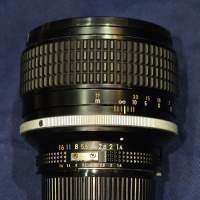 Nikon 85/1.4 AIS