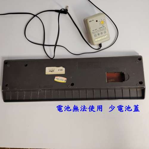 Casio SA-1多功能電子琴，內建的100種音色伴泰'32個迷你琴鍵，內建揚聲器