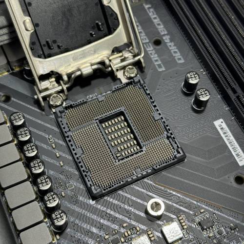 MSI Z490 Gaming Carbon Wifi 底板