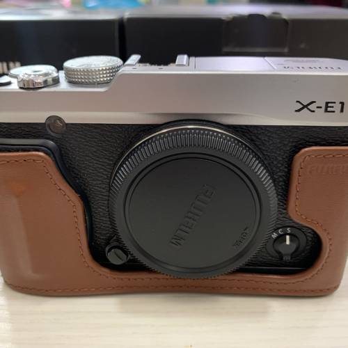 Fujifilm XE1銀機連原廠皮套