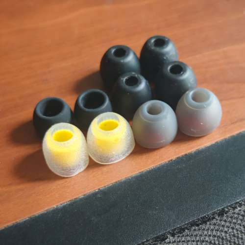 全新5對 細碼耳膠如圖， 唐三彩，唐族跟機機耳膠，Campfire 跟機耳膠
