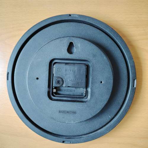 掛鐘直徑約22.8公分近全新香港大學站