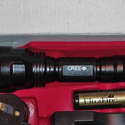 全新 LED 電筒