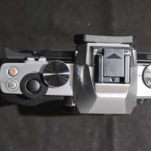 olympus EM5 奧林巴斯 E-M5 99%new 跟2電一充連肩帶 冇閃燈 功能性能顯示操作正常 ...