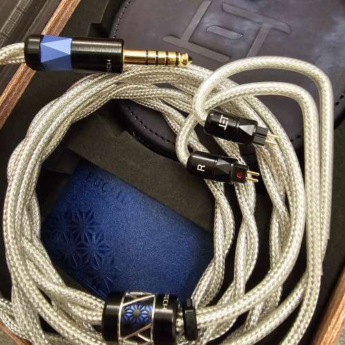 放9成9新 Eletech Euclid 歐幾里得 耳機升級線