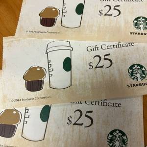 Starbucks cash couple