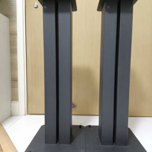 B&W Speaker stand
