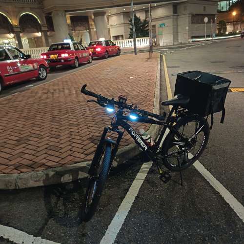 新款4LED太陽能自行車前燈USB充電