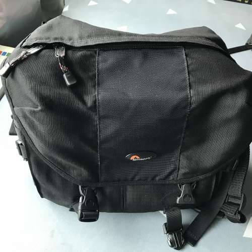 Lowepro袋 Stealth reporter 400aw