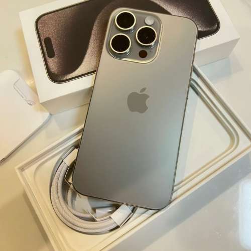 iphone15 pro max  512GB原色全新香港行貨，有保飬